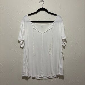 NWT Gap white v-cut neckline basic casual top (XL)